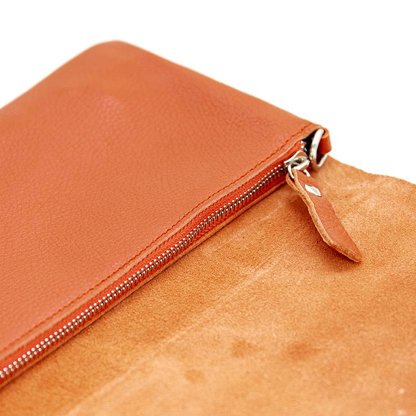 Laura Di Maggio CLAIRE – pochette sottile arancio in pelle dollaro Outlet