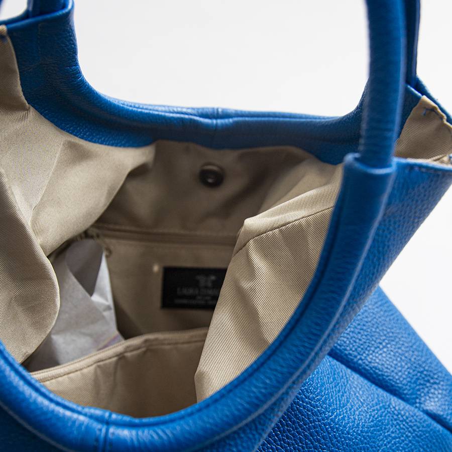 Laura Di Maggio INDIA – Maxi borsa con manico tondo in pelle blu Offerta