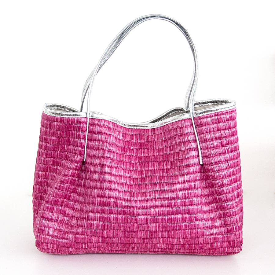 Laura Di Maggio ADIMA – shopping in pelle e paglia fucsia