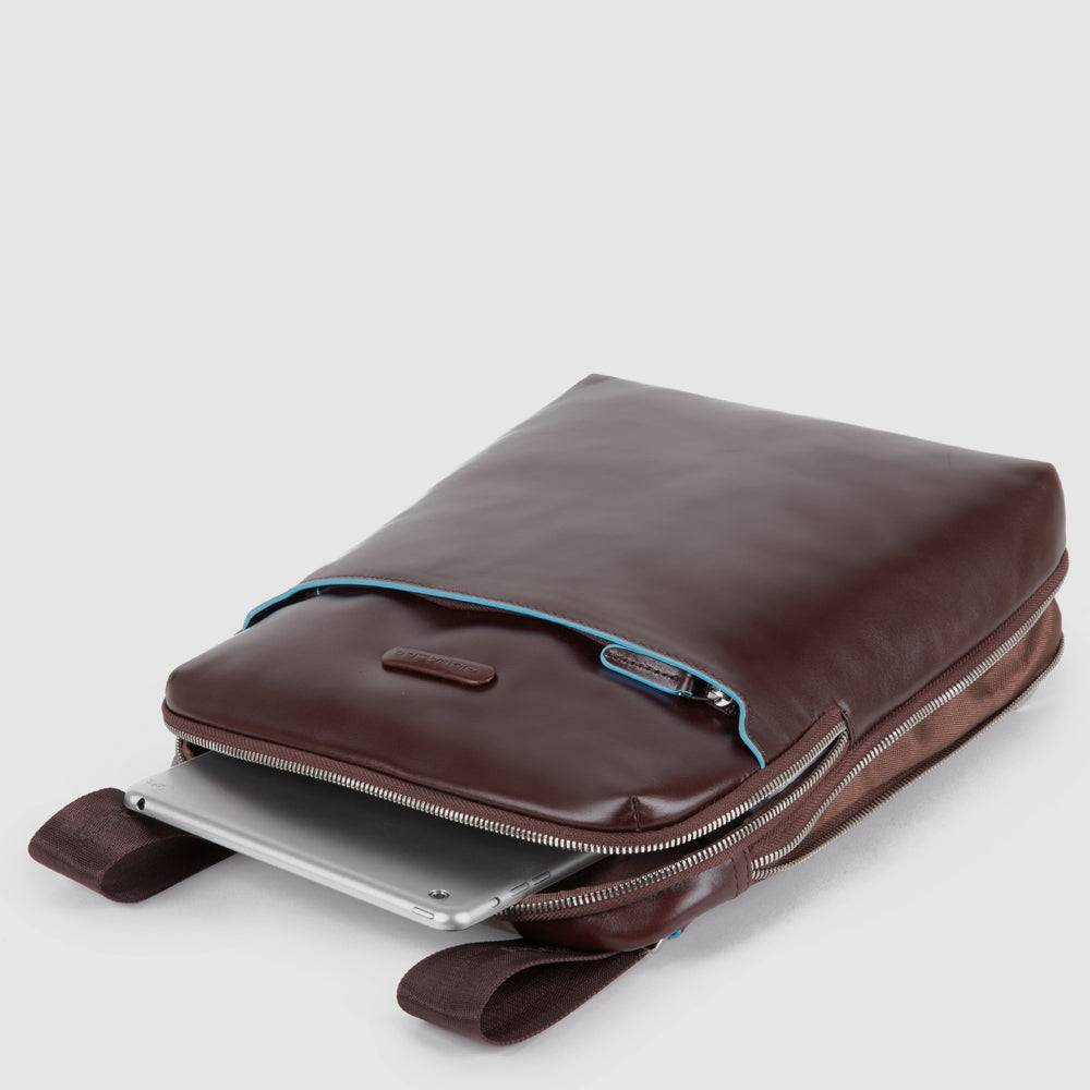 Piquadro Expandable iPad®Pro 12,9" crossbody bag In Vendita