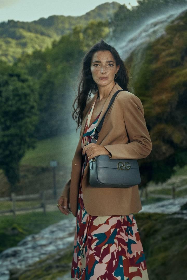 Roberta Gandolfi Dafne camera in pelle con tracolla staccabile Consegna Veloce