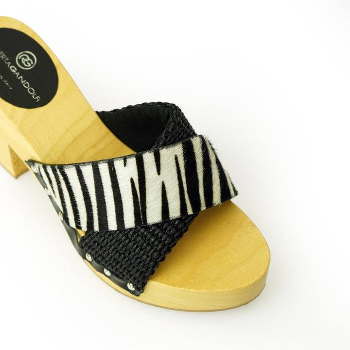 Roberta Gandolfi Diva Zebra sandali in legno incrociato con platform in rafia e pony stampa animalier Saldi