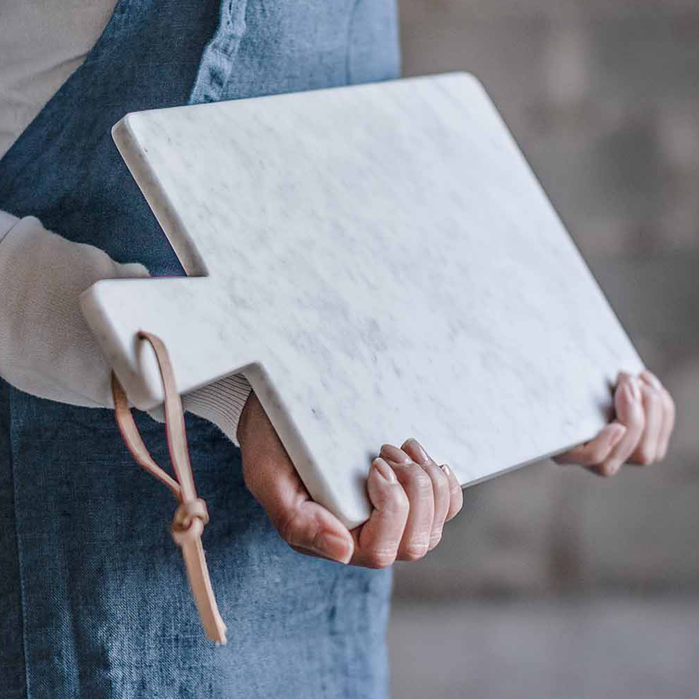 Sbam Design Tagliere in marmo bianco di carrara e cuoio Italy