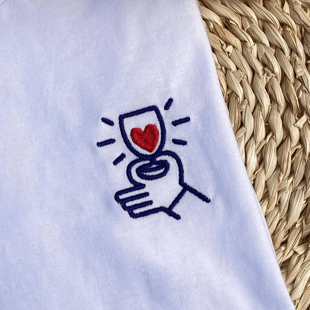 Sbam Design T-Shirt ricamata – Calice cuore rosso Promozione Limitata