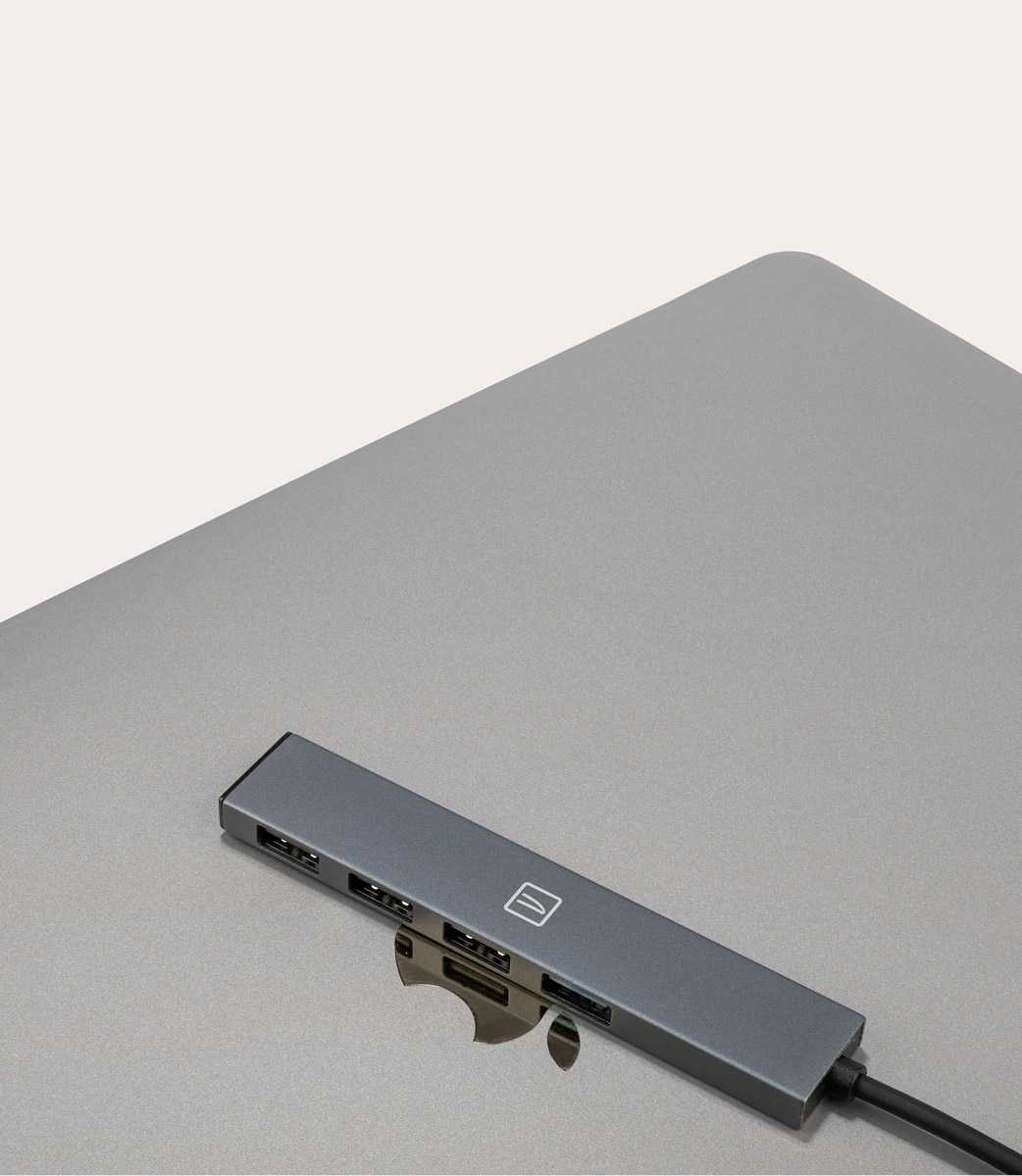 Tucano Hub 4-in-1 USB-A con 1 USB 3.0 + 3 USB 2.0 Vendite Flash