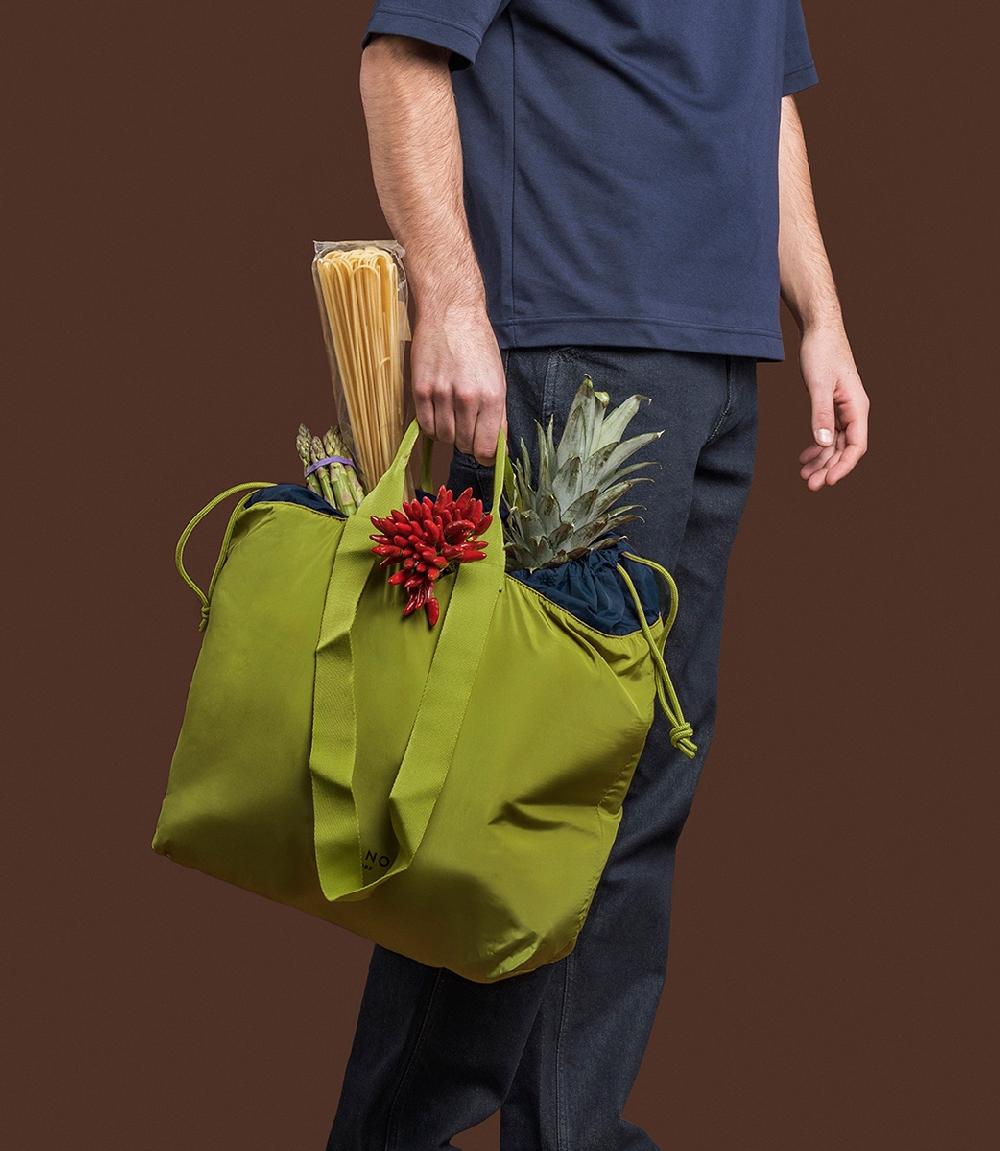 Tucano Borsa shopper pieghevole in materiale ottenuto dalla plastica riciclata Vendite Flash