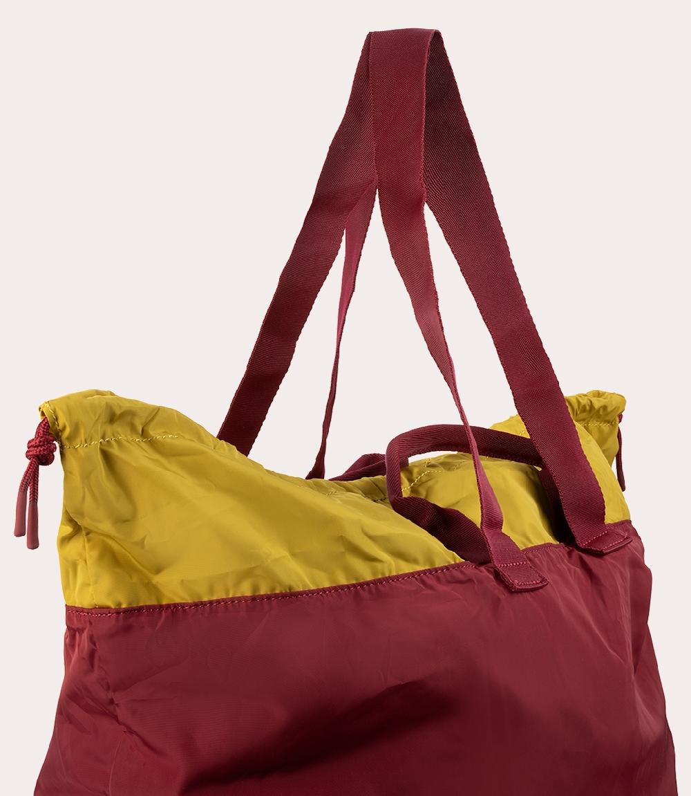 Tucano Borsa shopper pieghevole in materiale ottenuto dalla plastica riciclata Vendite Flash
