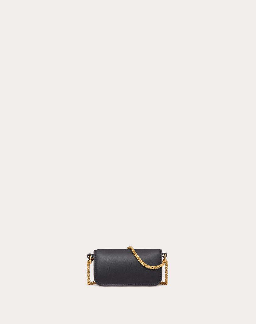 Valentino Handbags Borsa Micro Con Catena Valentino Garavani Locò In Vitello per Donna in Nero | Valentino IT Online