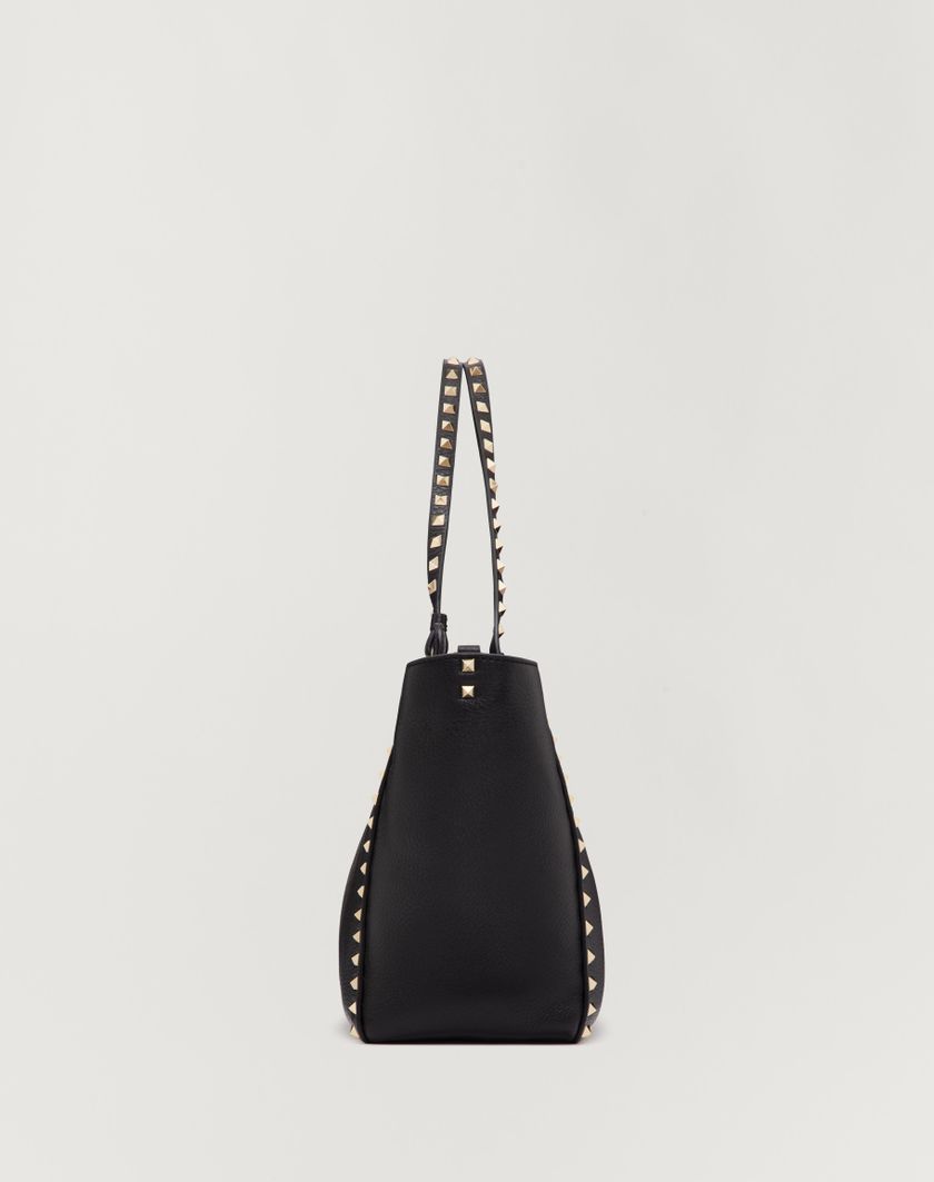 Valentino Handbags Borsa Media Rockstud In Vitello Granato per Donna in Nero | Valentino IT Italia