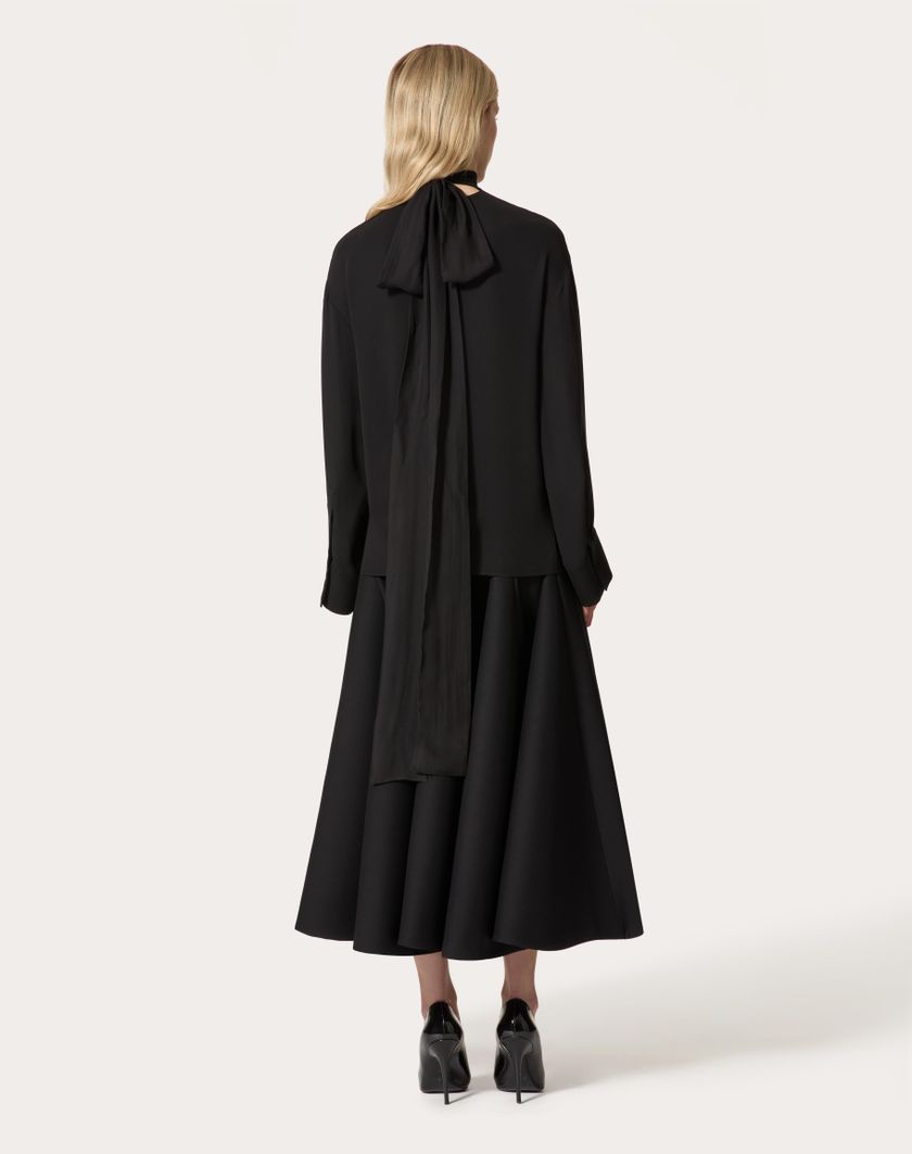 Valentino Handbags Top In Georgette per Donna in Nero | Valentino IT 2025