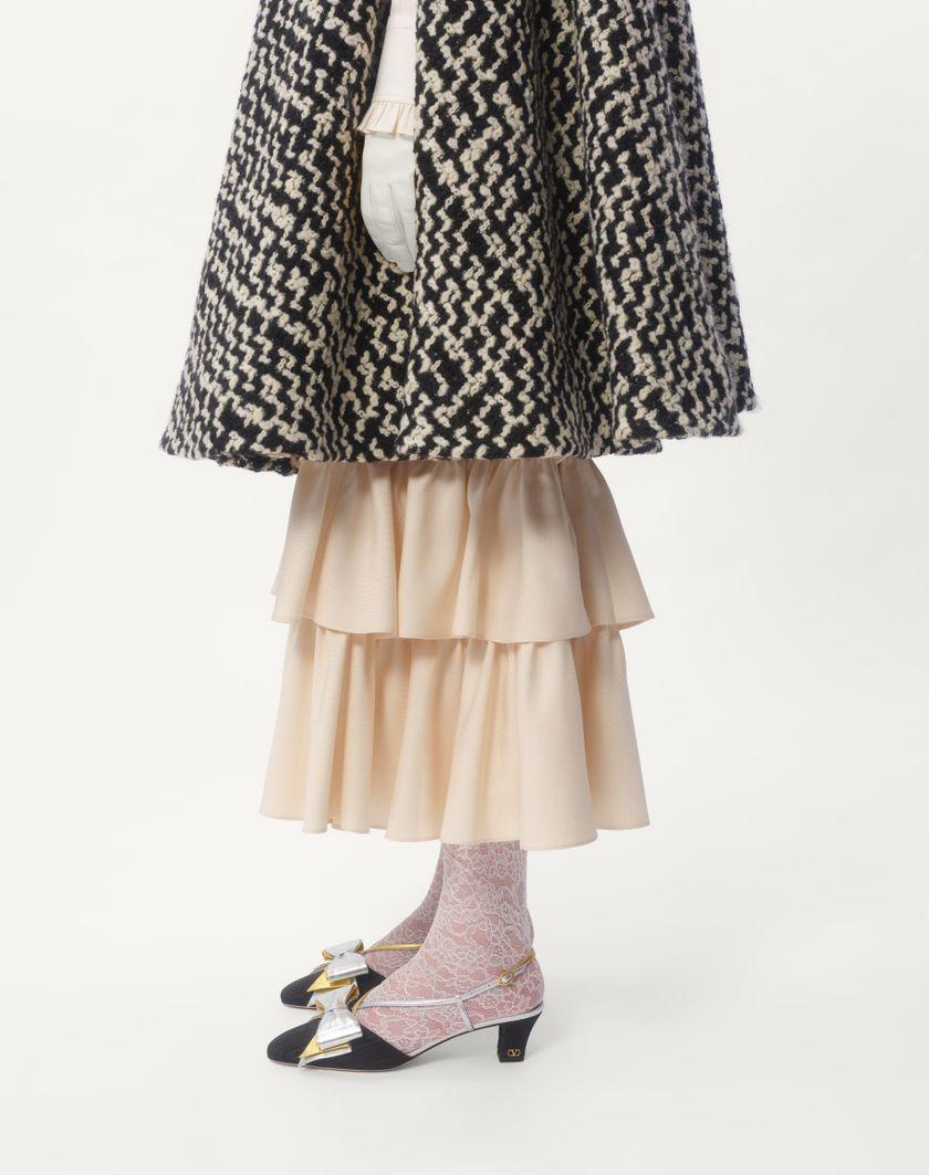 Valentino Handbags Cappa In Geometric Tweed per Donna in Avorio/nero | Valentino IT Promozione
