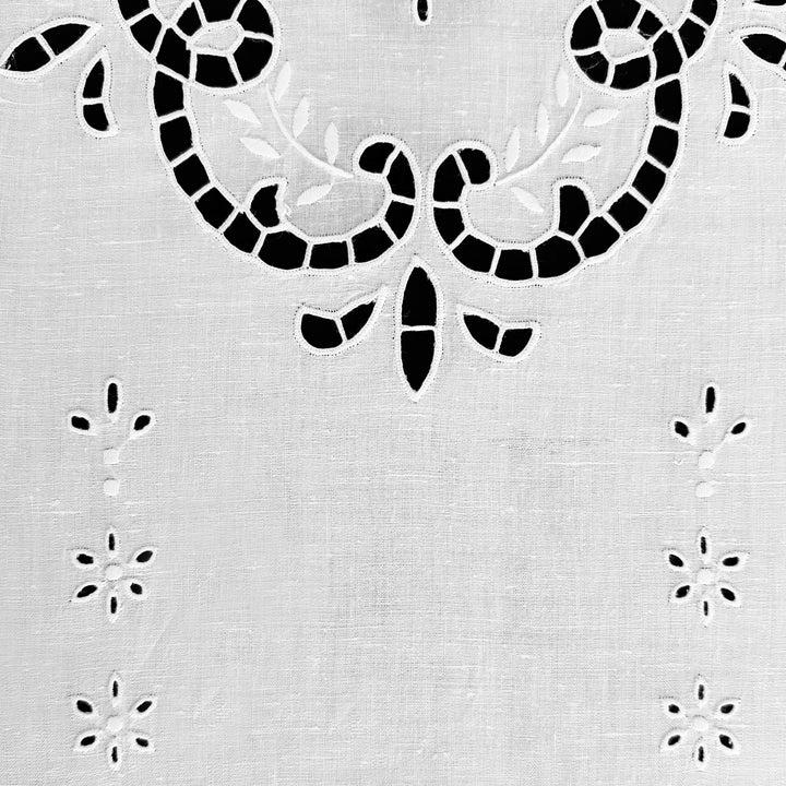 Zenoni & ColombiTenda ricamata a mano in misto Lino Made in Italy variante Doria Offerte