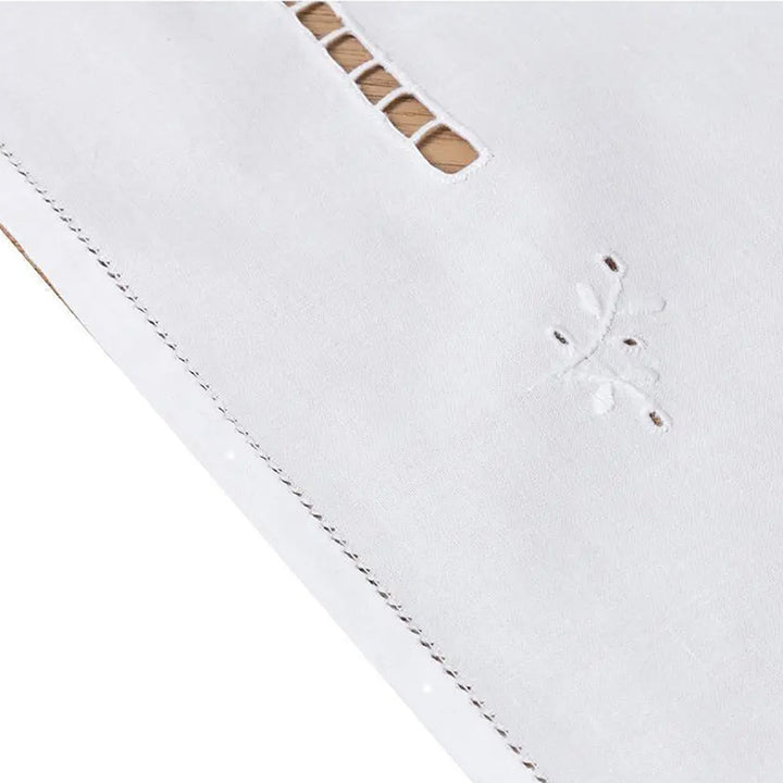 Zenoni & ColombiCentrotavola ricamato a mano in puro cotone Made in Italy variante Amalia Nuova